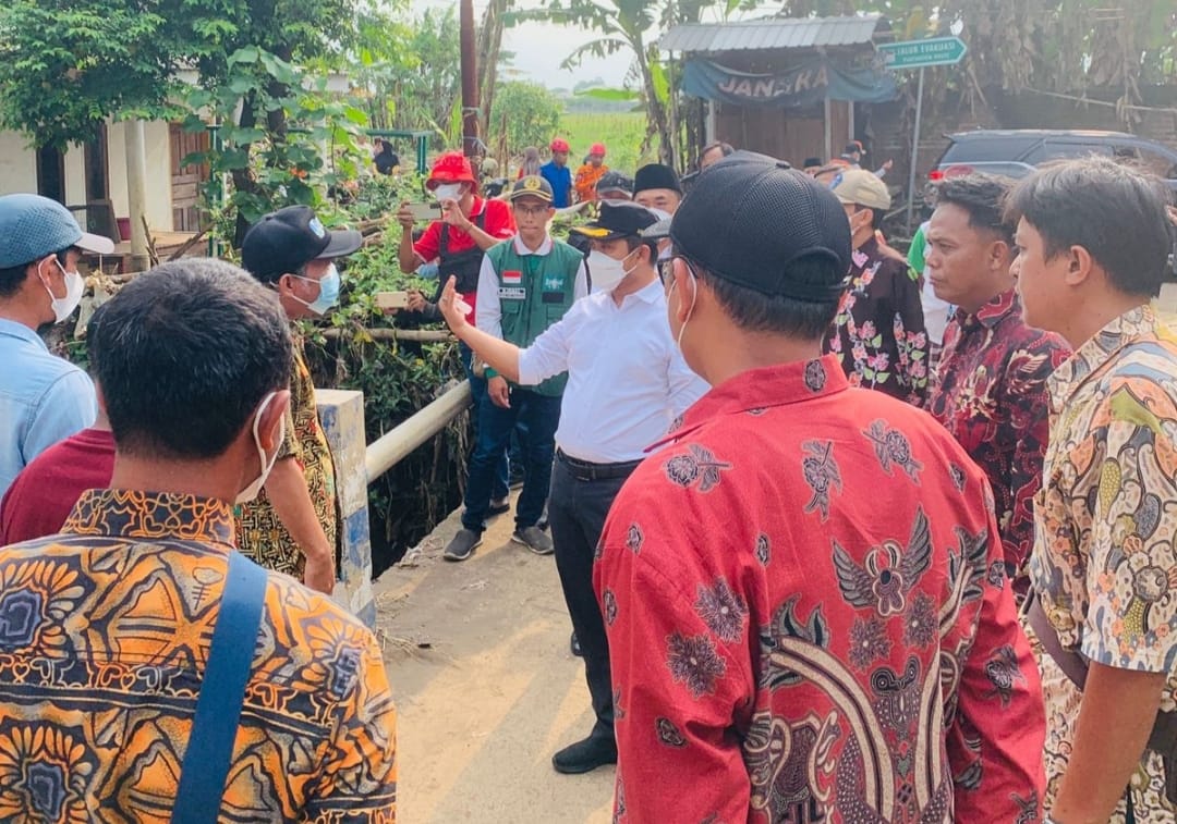 Pastikan Kondisi Warga, Wakil Walikota Pasuruan Tinjau Langsung Lokasi Banjir Rujak Gadung